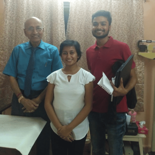 Nadipulse Team with Dr Vasant Lad